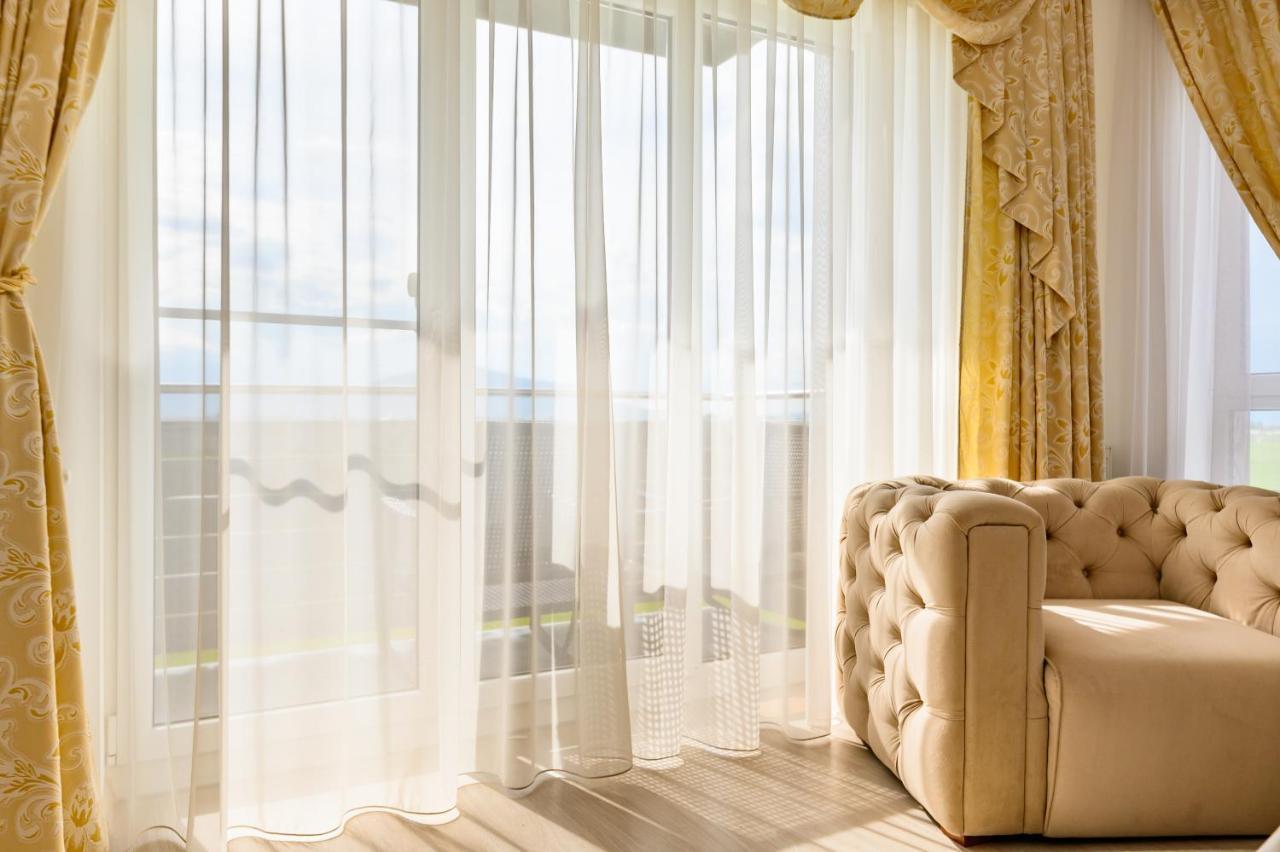 Luxury Apartment Avantgarden 3 Brasov Bagian luar foto