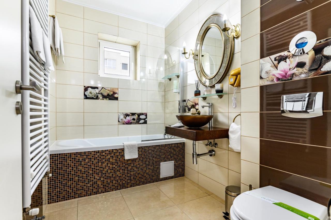 Luxury Apartment Avantgarden 3 Brasov Bagian luar foto