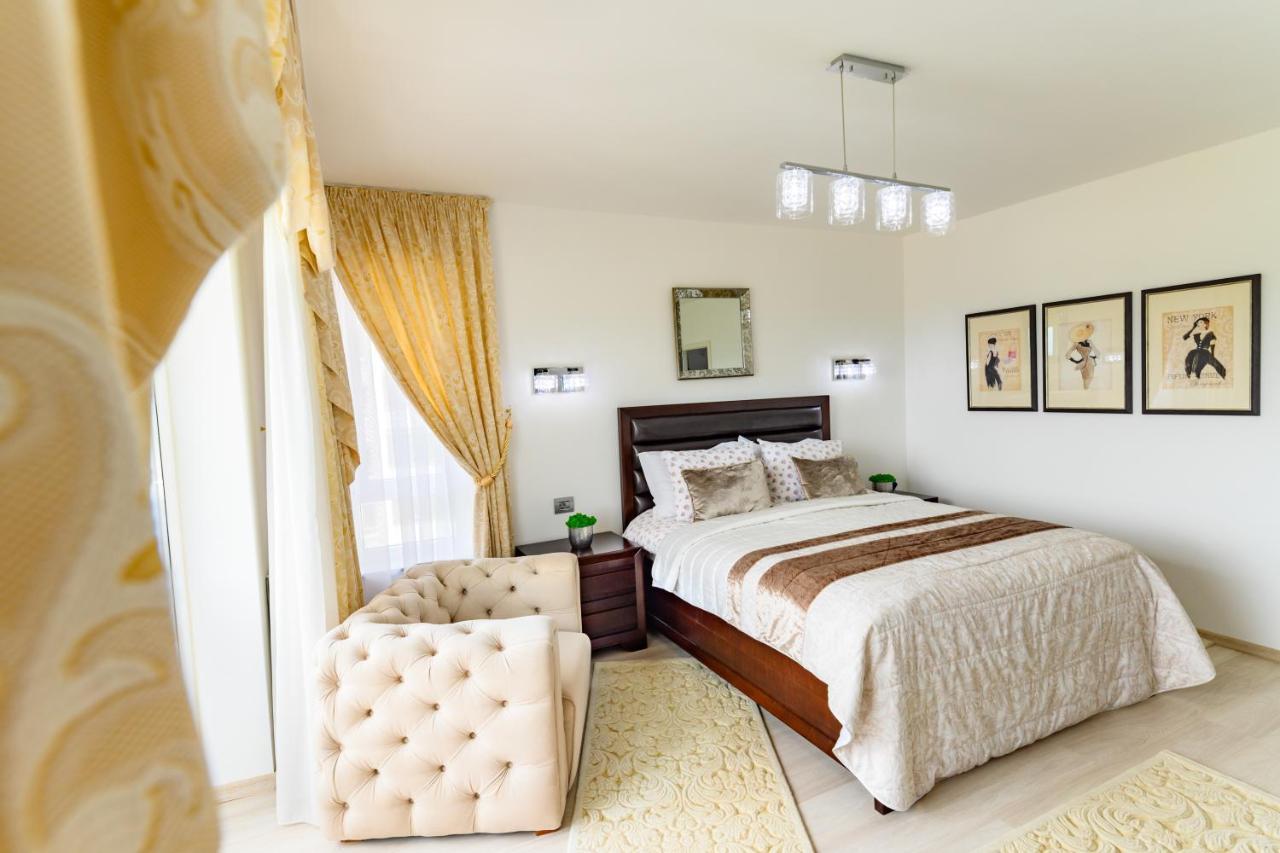 Luxury Apartment Avantgarden 3 Brasov Bagian luar foto
