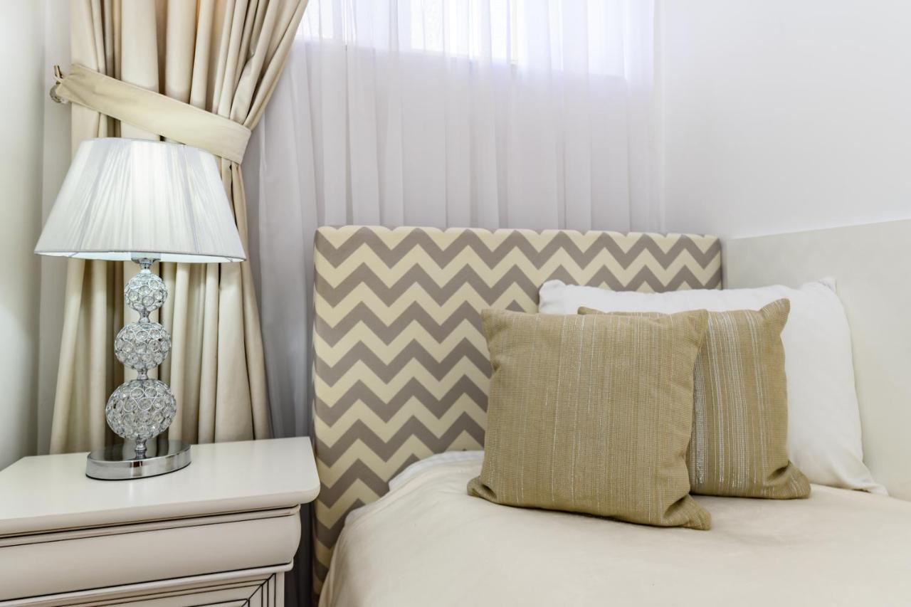 Luxury Apartment Avantgarden 3 Brasov Bagian luar foto