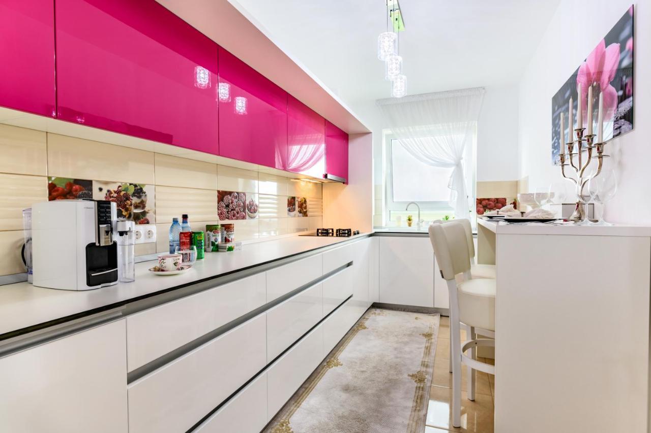 Luxury Apartment Avantgarden 3 Brasov Bagian luar foto